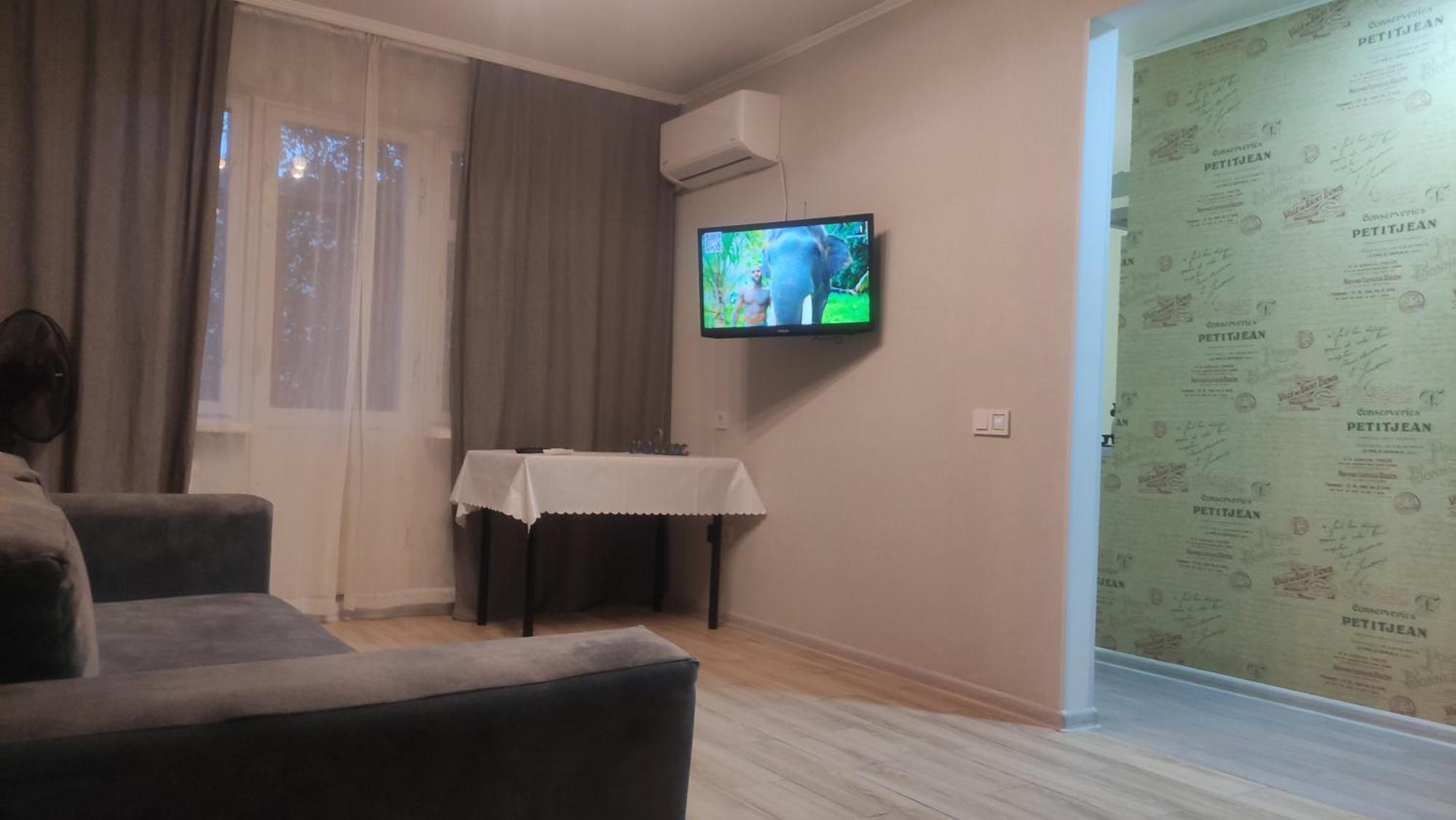 Apartment Near City Center On Peremohy Avenue 46 Чернихив Екстериор снимка